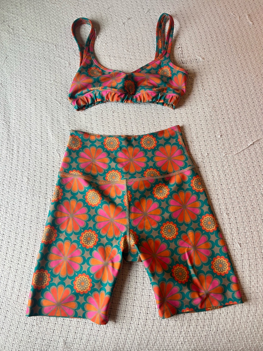 Beyond Yoga Flower Set
